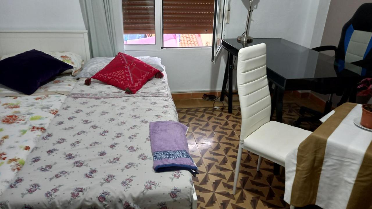 Las Golondrinas Habitacion En Piso Centrico Para Una O Dos Personas Zaragoza Exteriér fotografie